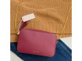 Coccinelle crossbody s retiazkou bordová