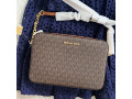 Michael Kors Jet Set crossbody s monogramom hnedá Michael Kors Jet Set crossbody s monogramom hnedá